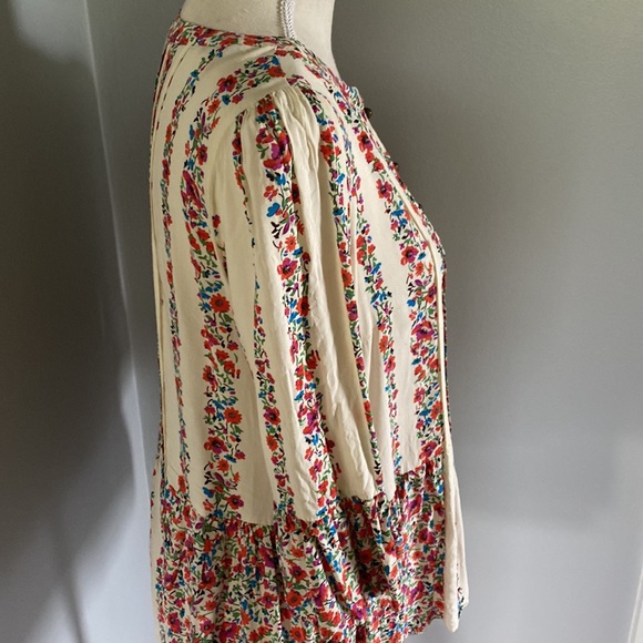 Maeve Top Size 4, Flower design, boho - Picture 3 of 7